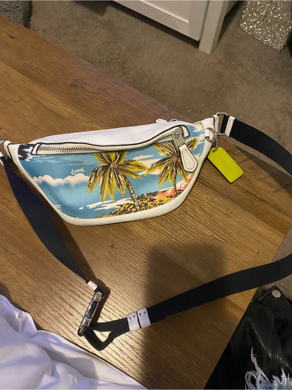 Coach White Palm  Scene Print Leather Fanny Pack  (Unisex) NW - Picture 2 of 2